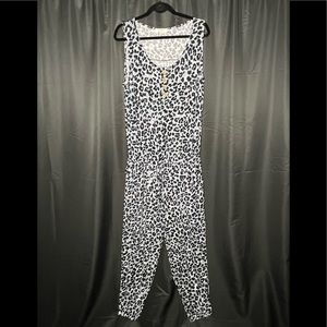 Zenana Sleeveless Leopard Print Jogger Jumpsuit